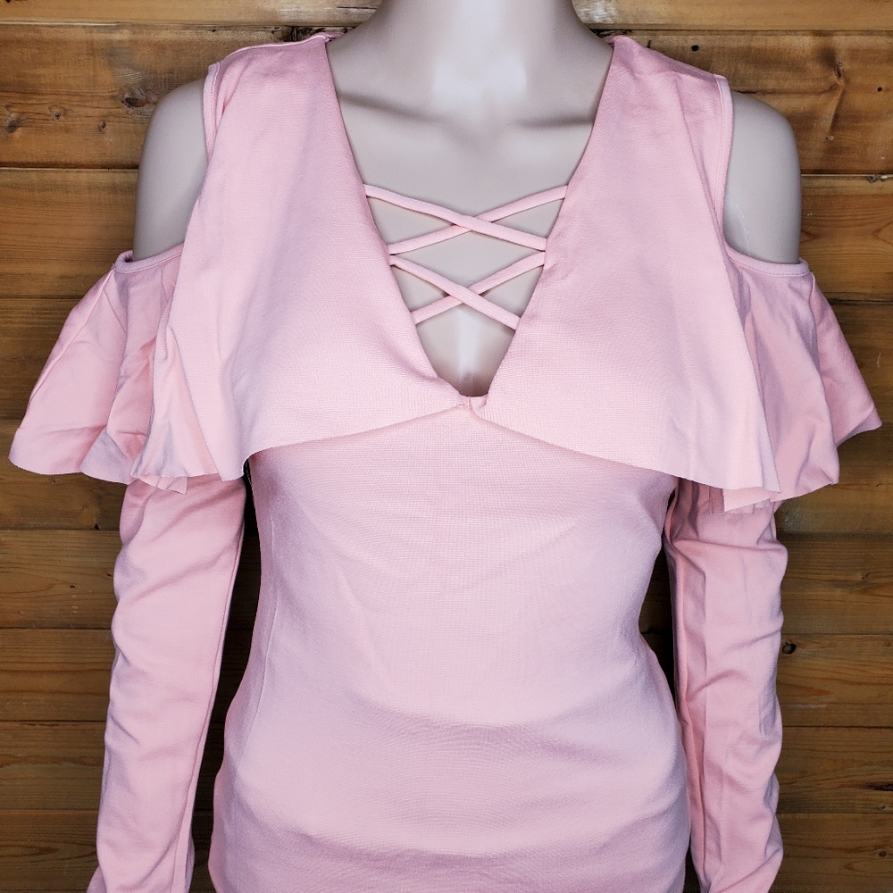 ❤️ New Vizio beautiful pink top long sleeve off shoulder ruffles stretch V-neck